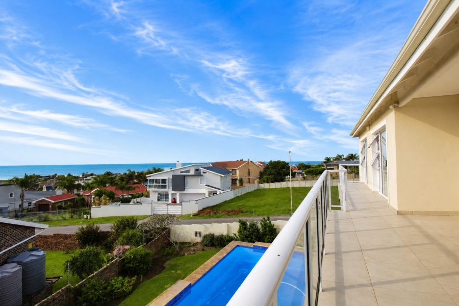 3 Bedroom Property for Sale in Wavecrest Eastern Cape